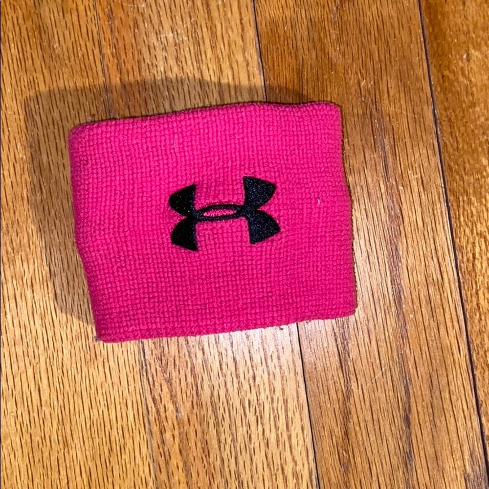 Pink under armour arm band